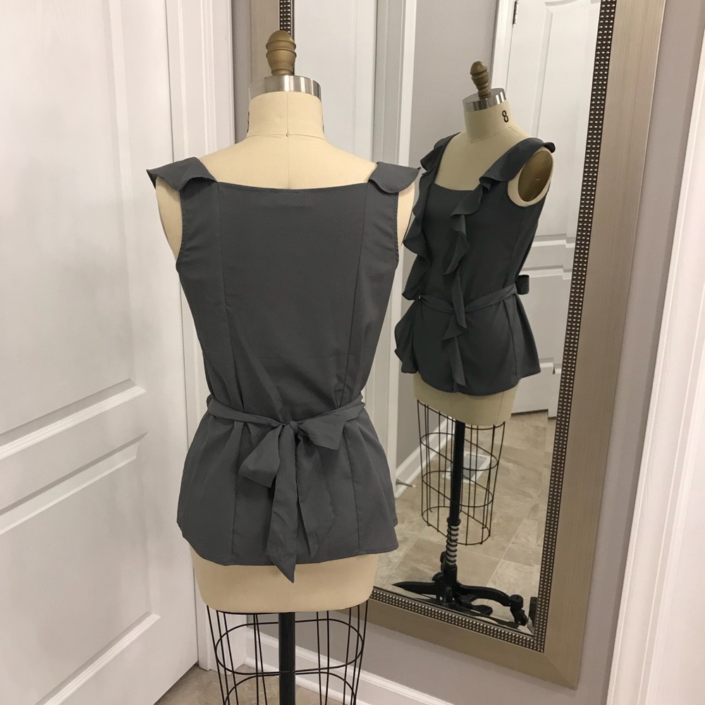 Ruffled top - Picture 2 of 4